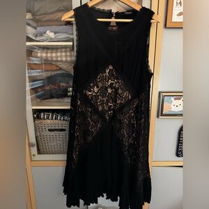 TORRID Stretchy Elegant Black Lace Dress (PRICE FIRM)